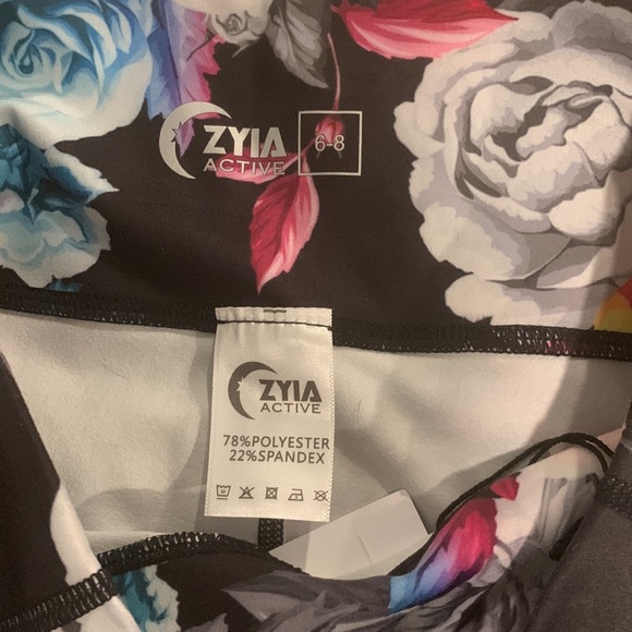 Zyia Active dark floral mesh hi-rise 7/8 leggings - Picture 6 of 7